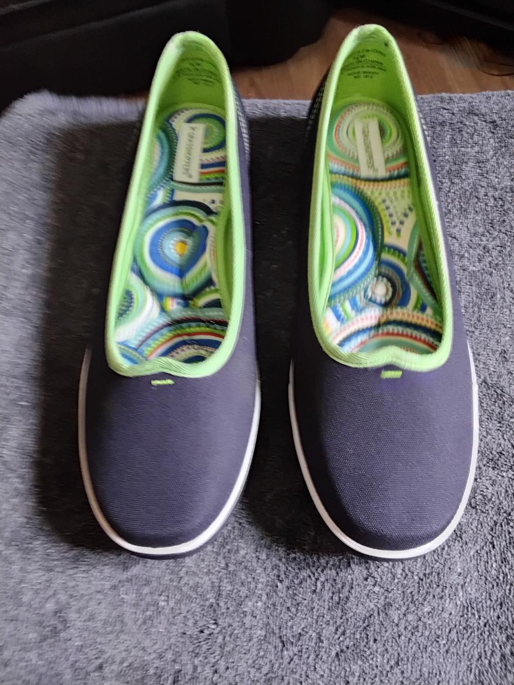 NIB Grasshoppers Marina Navy Slip-On Comfort Flats Size 8.5M